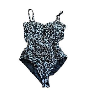 Torrid animal print bathing suit size 2